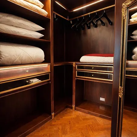 Apartment Veronica Suite, Terrace Exclusive Historic Centre Piazza Venezia *