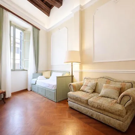 Apartment Veronica Suite, Terrace Exclusive Historic Centre Piazza Venezia