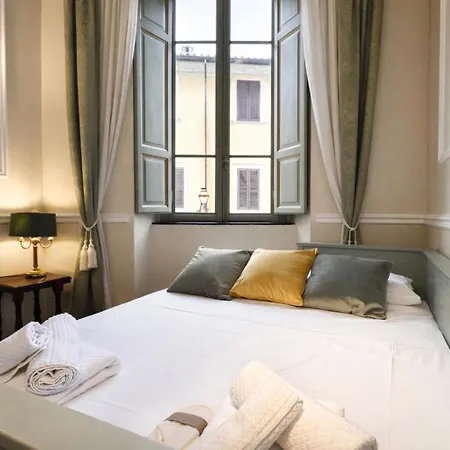 Apartment Veronica Suite, Terrace Exclusive Historic Centre Piazza Venezia *