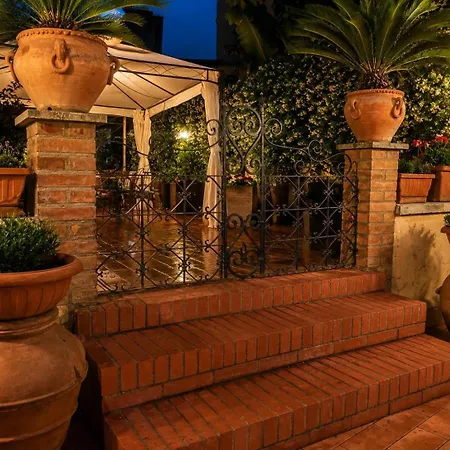 Veronica Suite, Terrace Exclusive Historic Centre Piazza Venezia דירה *