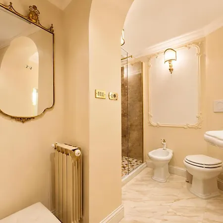 Apartment Veronica Suite, Terrace Exclusive Historic Centre Piazza Venezia *
