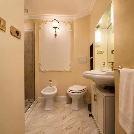 Veronica Suite, Terrace Exclusive Historic Centre Piazza Venezia *