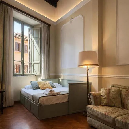 Veronica Suite, Terrace Exclusive Historic Centre Piazza Venezia Apartment