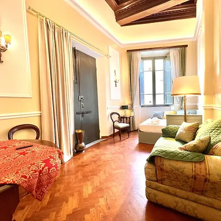 Veronica Suite, Historic Centre Piazza Venezia Rome
