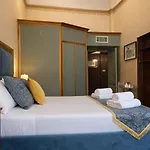Veronica Suite, Historic Centre Piazza Venezia * روما